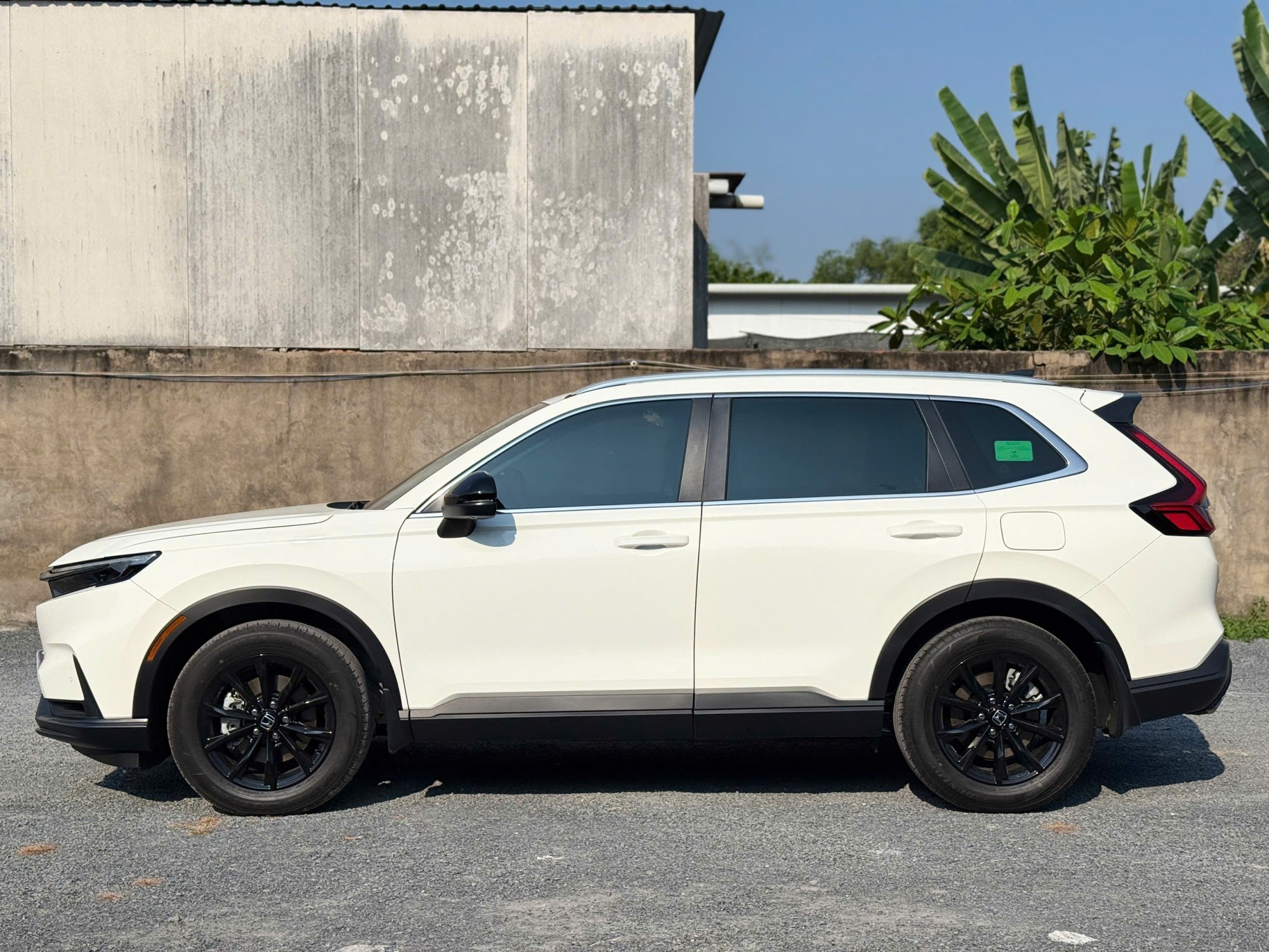 Xe lướt Honda CR-V e:HEV L Hybird 2026 màu trắng 